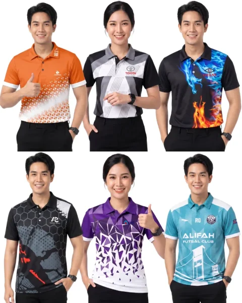 ภาพแบบจำลองชายและหญิงชาวเอเชีย 6 คน ยืนจัดเรียงเป็นสองแถว (แถวบน 3 คน แถวล่าง 3 คน) บนพื้นหลังสีขาวล้วน โชว์ตัวอย่างเสื้อคอปกโปโลพนักงานและเสื้อทีมงานพิมพ์ลายดิจิทัล โดยเสื้อแถวบนประกอบด้วยเสื้อโปโลสีส้มตัดขาวพิมพ์ลายสามเหลี่ยมกราเดียนท์, เสื้อโปโลโทนสีดำเทาขาวพิมพ์ลายโมเดิร์นพร้อมโลโก้โตโยต้า (Toyota), เสื้อโปโลสีดำพิมพ์ลายกราฟิกเปลวไฟสีฟ้าและสีส้มแบรนด์โอตานิ (Otani) ส่วนแถวล่างประกอบด้วยเสื้อโปโลสีดำเทาพิมพ์ลายรังผึ้งและลายสาดสีสไตล์สปอร์ต, เสื้อโปโลสีม่วงพิมพ์ลายโพลีกอนตัดสลับขาวพร้อมโลโก้ ปตท. (PTT) และเสื้อโปโลสีเขียวมิ้นท์พิมพ์ลายจำลองสะพานพระราม 8 ของสโมสร ALIFAH FUTSAL CLUB ทุกคนสวมใส่กางเกงขายาวสีดำและยืนส่งยิ้มอย่างมั่นใจ